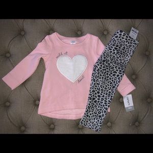 NWT Carter’s Girls 2piece set 12-18m